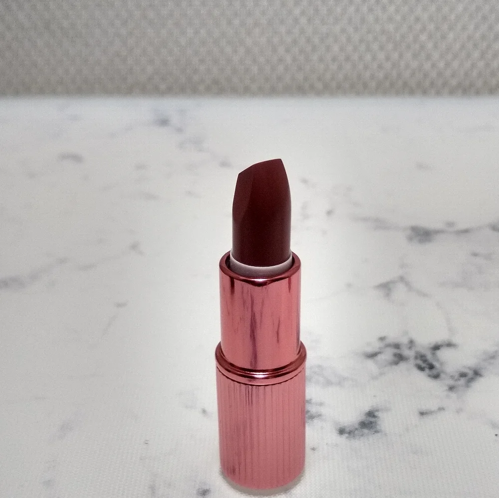 Charlotte Tilbury K.I.S.S.I.N.G Lipstick Icon Baby Mini Size .03 Oz - Picture 4 of 8